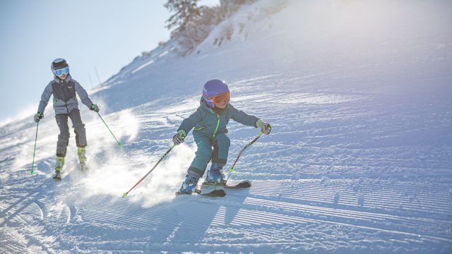 skifahren winter kitzbueheleralpen tirol familie 2